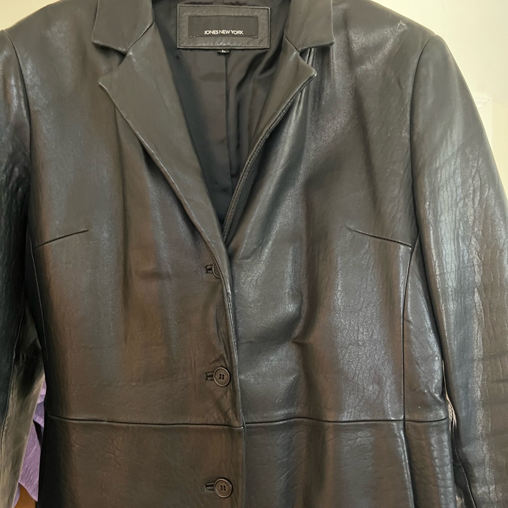 Jones of New York genuine leather tuxedo jacket. Size Large good condition